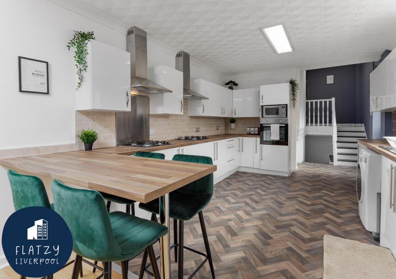 Flatzy - 6 Bed Oasis Close To Football Stadiums * Liverpool
