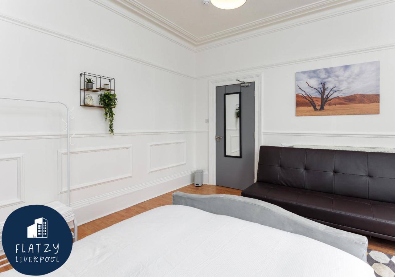 Flatzy - 6 Bed Oasis Close To Football Stadiums Ferienhaus