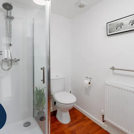 Flatzy - 6 Bed Oasis Close To Football Stadiums Liverpool Exterior photo