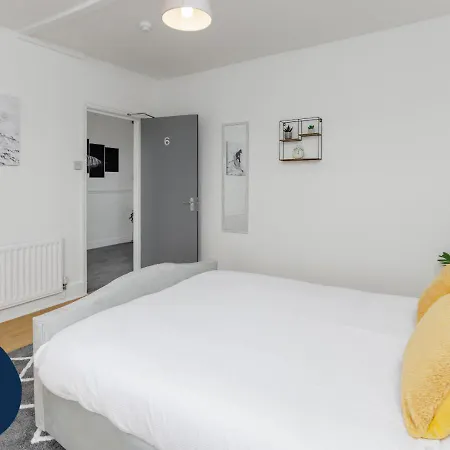 Flatzy - 6 Bed Oasis Close To Football Stadiums Liverpool Exterior photo