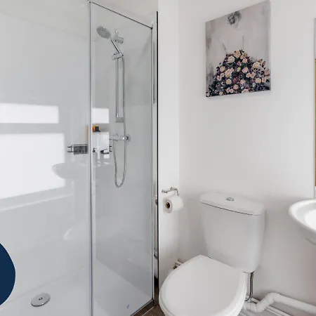 Flatzy - 6 Bed Oasis Close To Football Stadiums Liverpool Exterior photo