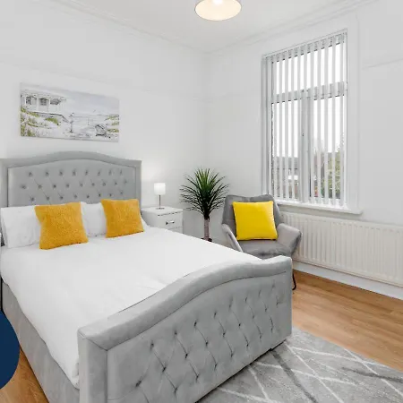 Flatzy - 6 Bed Oasis Close To Football Stadiums Liverpool Exterior photo