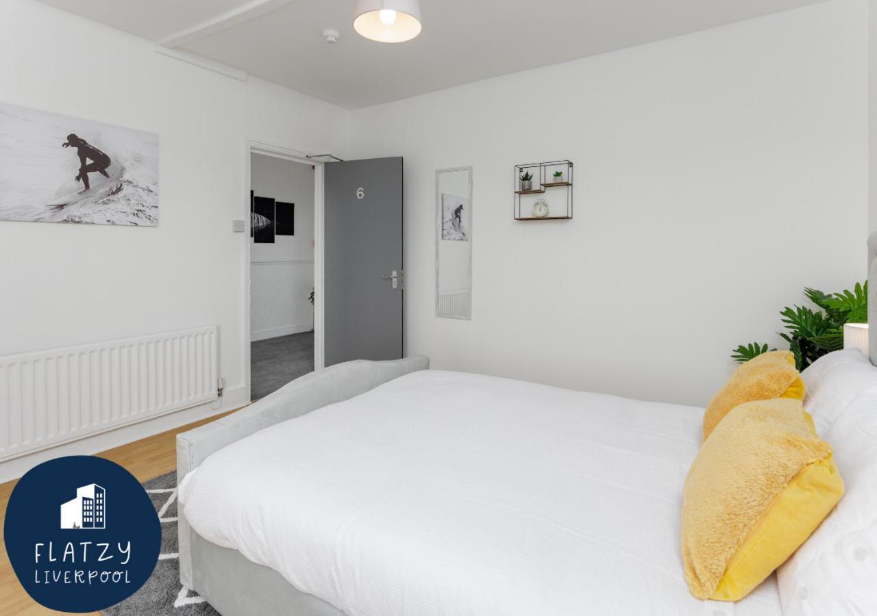Flatzy - 6 Bed Oasis Close To Football Stadiums Holiday home Liverpool