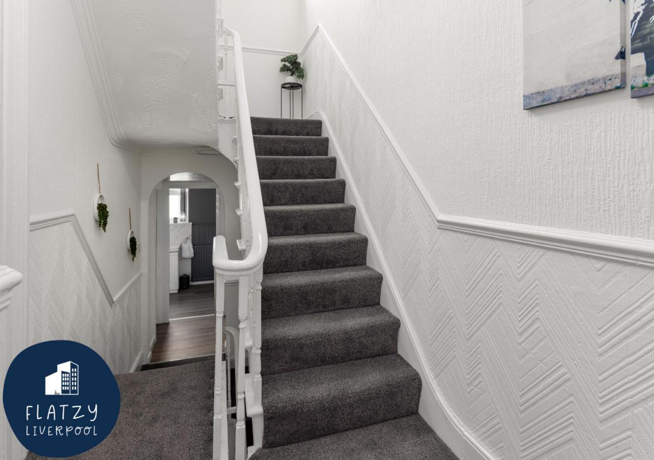 Flatzy - 6 Bed Oasis Close To Football Stadiums Liverpool